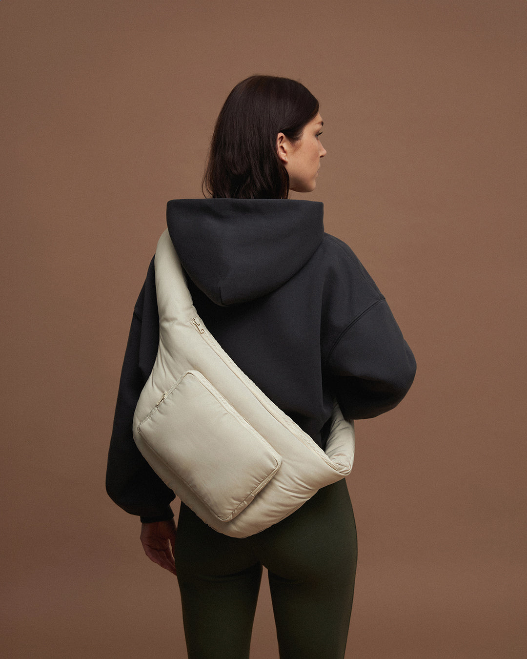 PUFFY AIRPORT BAG - CREAM WHITE