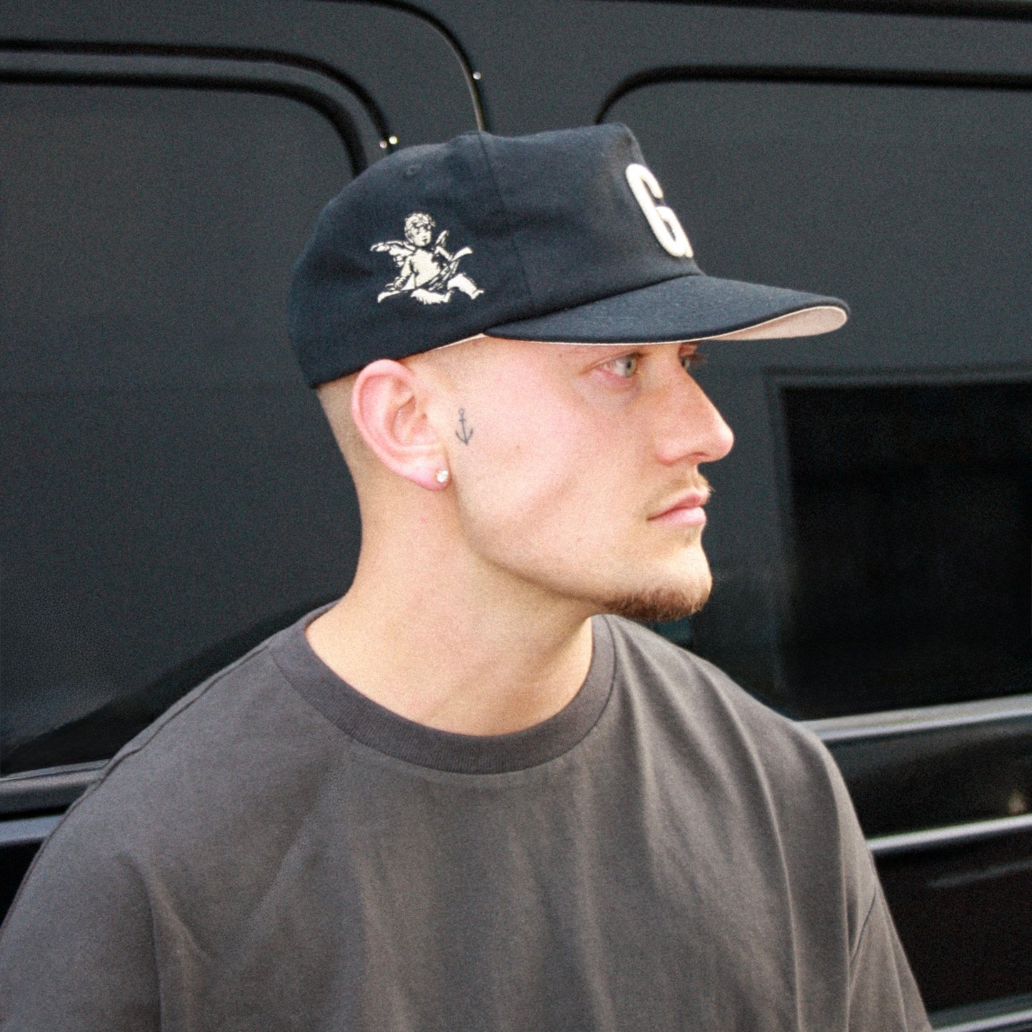 ANGEL CAP - BLACK / CREAM WHITE